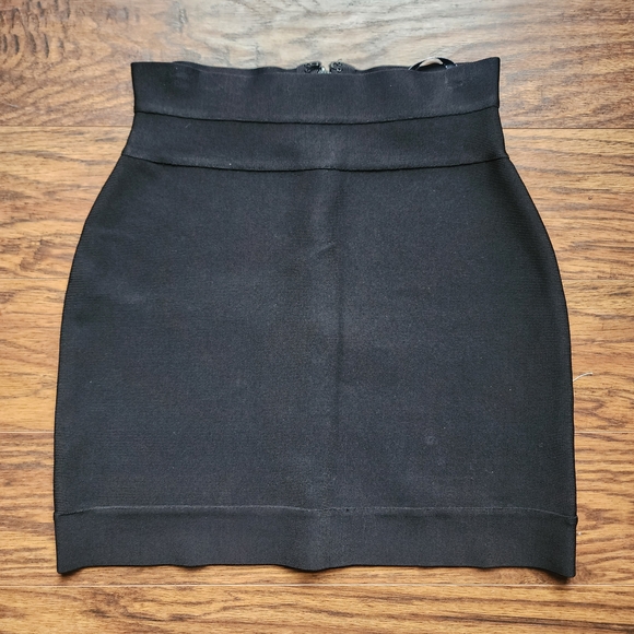 Herve Leger Dresses & Skirts - Herve Leger Black Pencil Skirt